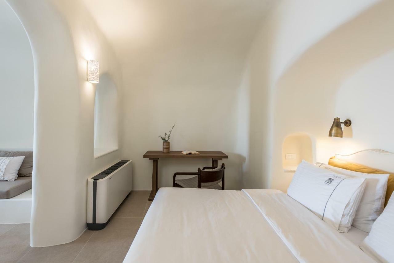 Art Maisons Castle Отель Ия